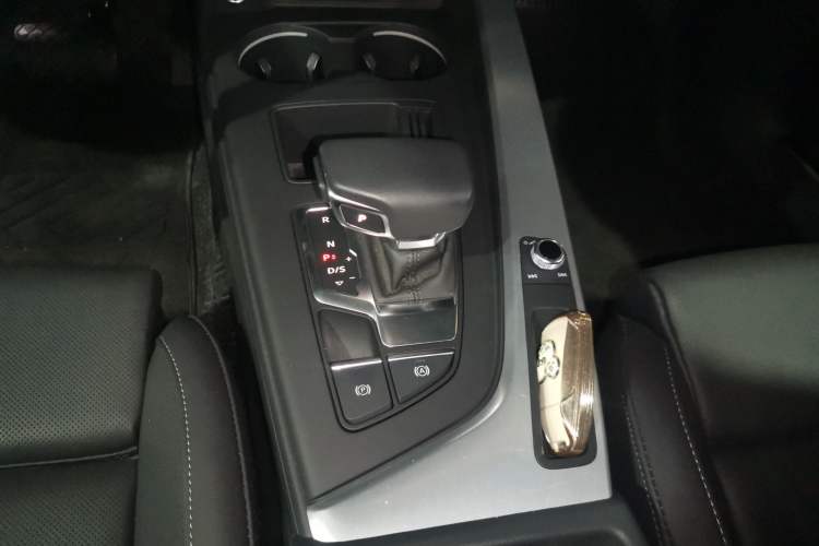 Used Audi A4L 2023 40 TFSI Fashion Dynamic Model