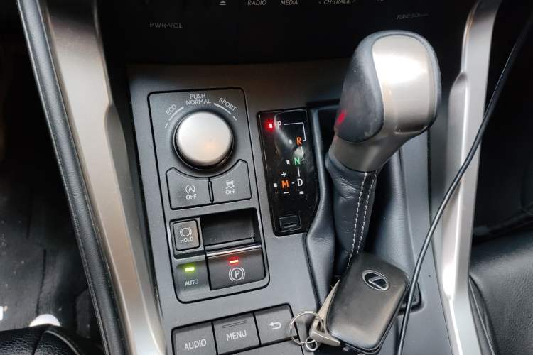 Used Lexus NX 2015 200 Front-Wheel Drive X-Trail SE Edition
