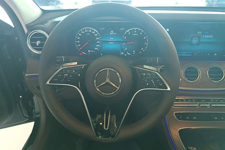 Used Mercedes-Benz E-Class 2021 Restyled E 300 L Luxury Edition
