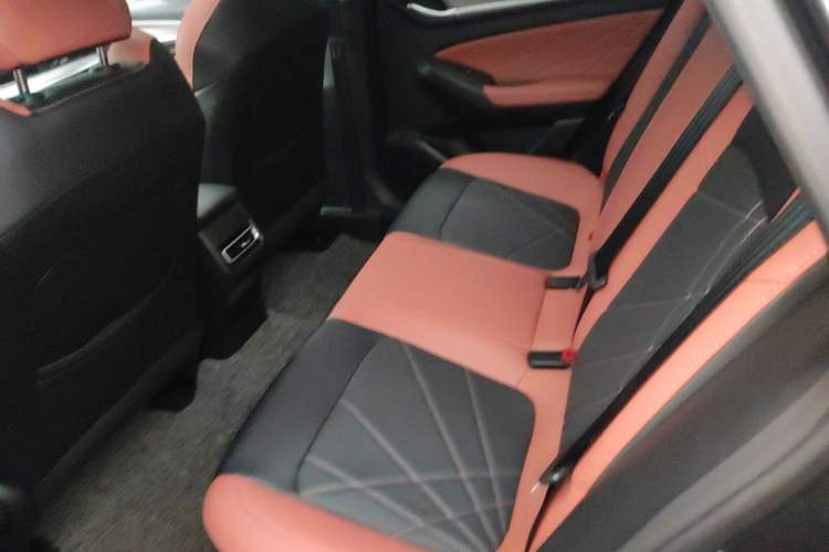 Used Changan Eado 2023 Changan Edition PLUS Blue Whale NE 1.4T GDI DCT Prestige Version
