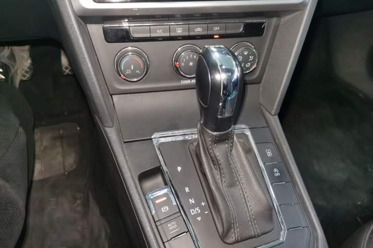 Used Volkswagen Lamando 2019 230TSI DSG Fashion Edition China V Standard
