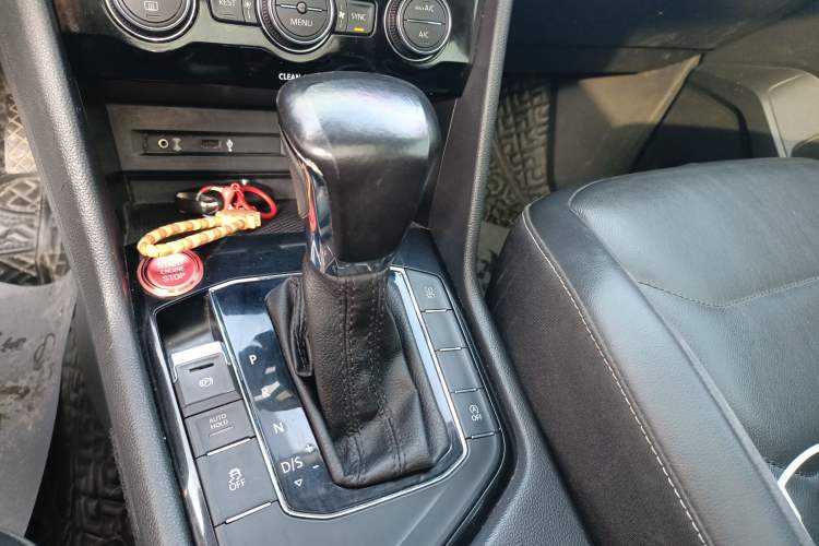 Used Volkswagen Tiguan L 2017 380TSI Automatic All-Wheel-Drive Luxury Edition
