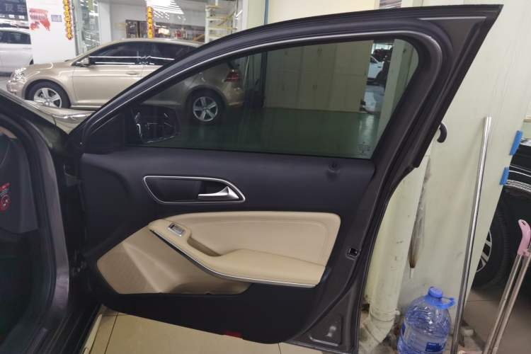 Used Mercedes-Benz GLA 2016 GLA 200 Fashion Model
