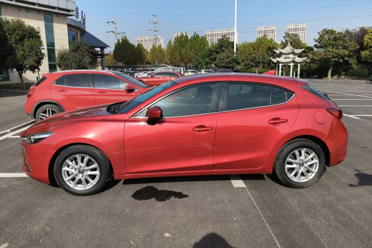 Used Mazda Mazda 3 Axela 2017 Hatchback 1.5L Automatic Comfort Model Emission Standard China V