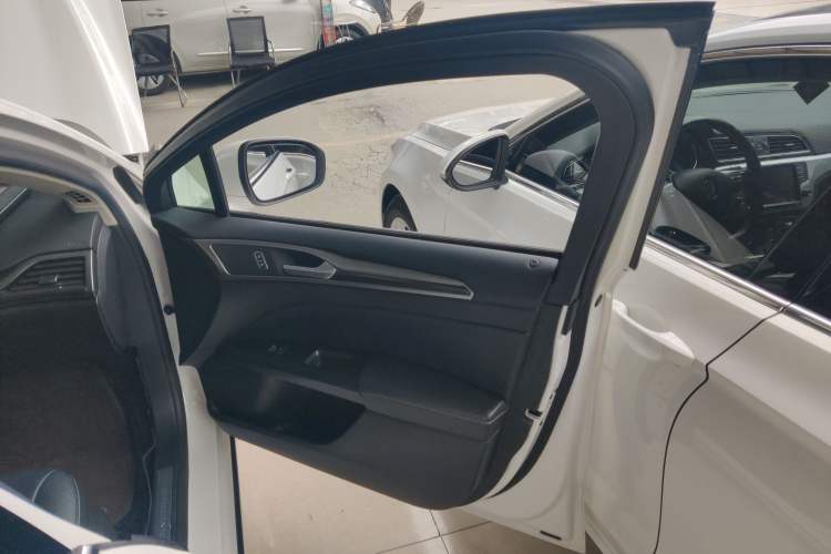 Used Ford Mondeo 2018 EcoBoost 180 Smart Control Fashion Model China VI Standard
