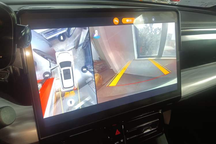 Used GAC Trumpchi GS8 2022 Dual-Engine Series 2.0TM Two-Wheel Drive Prestige Edition (7 Seats)
