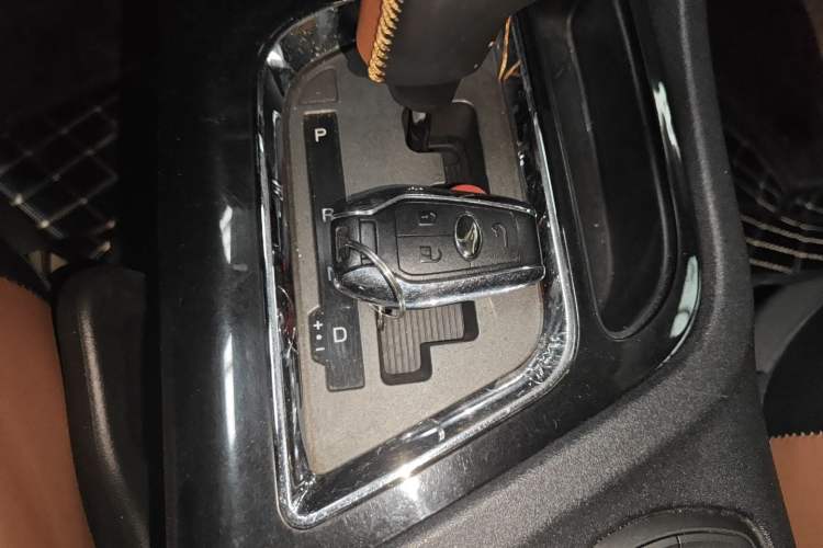 Used Soueast DX7 2015 1.5T Automatic Luxury Model
