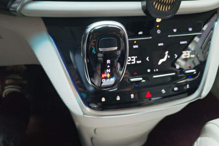 Used Buick GL8 2022 Avenir Aivia Six-Seat Deluxe Edition
