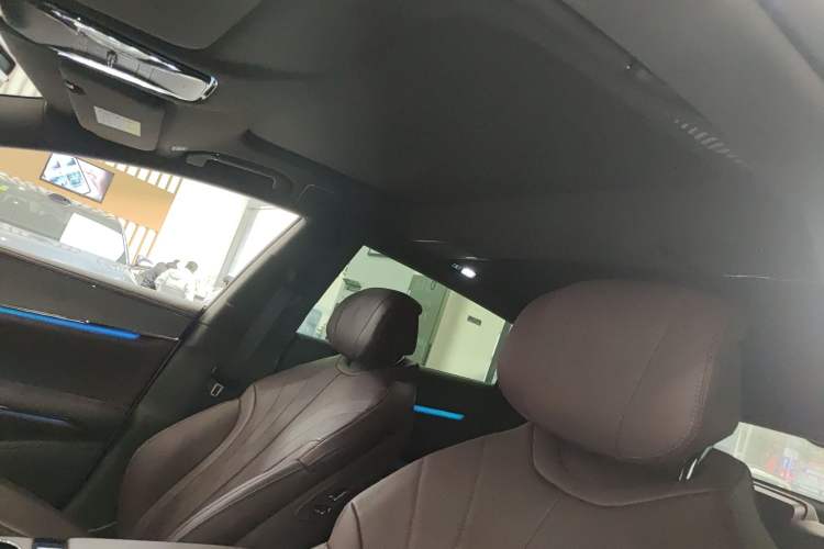 Used Denza Z9GT 2024 1100 Four-Wheel Drive Ultra Version
