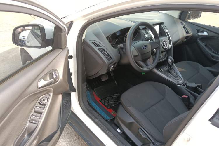 Used Ford Focus 2015 Hatchback 1.6L Automatic Comfort Model