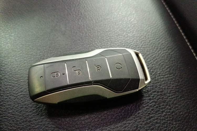 Used BYD Tang 2019 2.0T Automatic SmartConnect Luxury Edition 7 Seats China VI Standard
