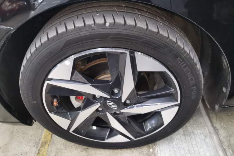 Used Hyundai Elantra 2021 1.5L CVT GLX Elite Edition
