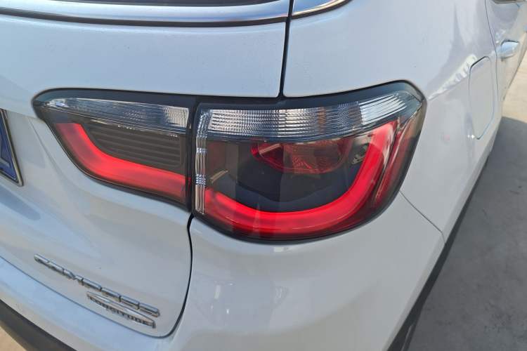 Used  Compass 2017 200T Automatic Family Edition