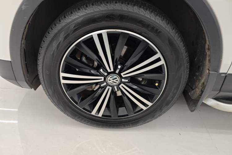 TDK.VehicleDetails.img