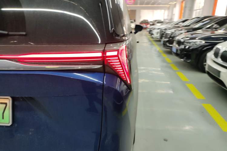 Used Buick GL8 New Energy 2024 Lu Zun Luxury Edition 6-Seater
