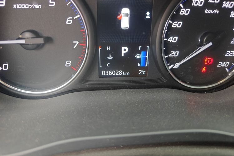 Used Mitsubishi Outlander 2019 2.4L 4x4 Zhi Xiang Edition 7 Seats China V Emission Standard