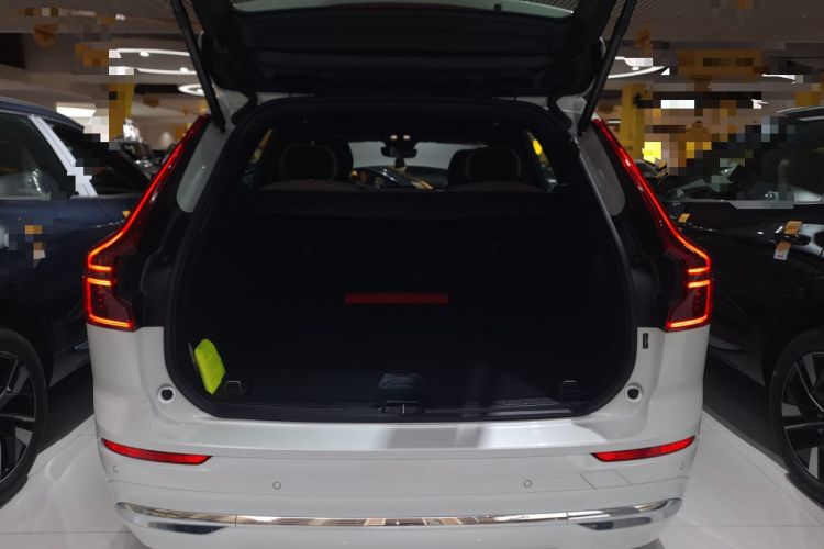 Used Volvo XC60 2026 B5 4x4 Smart Luxury Edition