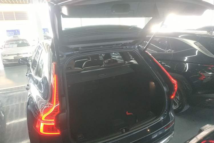 Used Volvo XC60 2024 B5 4x4 Smart Luxury Edition