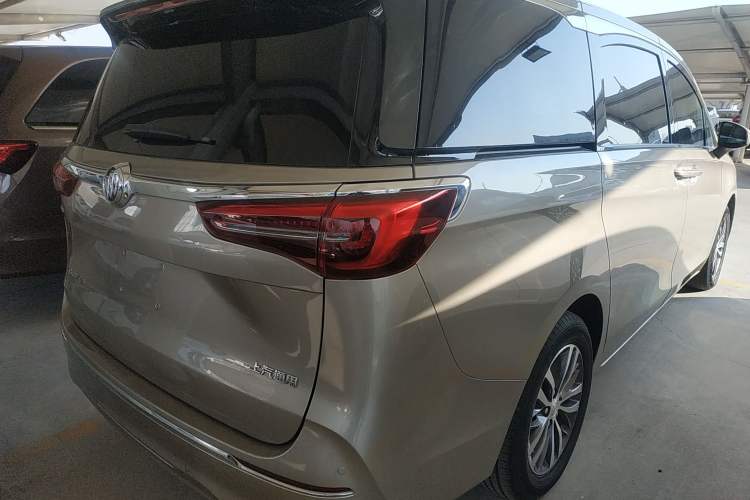 Used Buick GL8 2022 ES Landtrek 653T Comfort Edition
