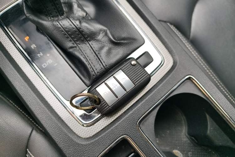 Used Roewe i6 2019 PLUS 1.6L CVT 4G Connected Flagship Deluxe Edition
