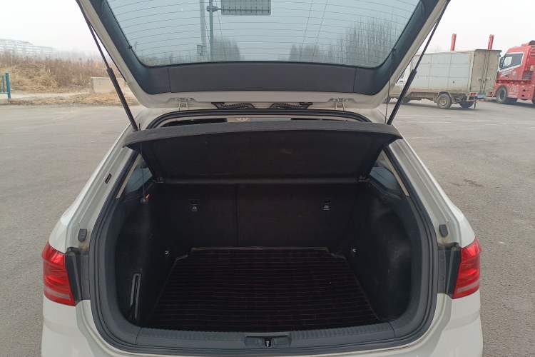 Used Volkswagen Gran Lavida 2017 180TSI DSG Comfort Edition
