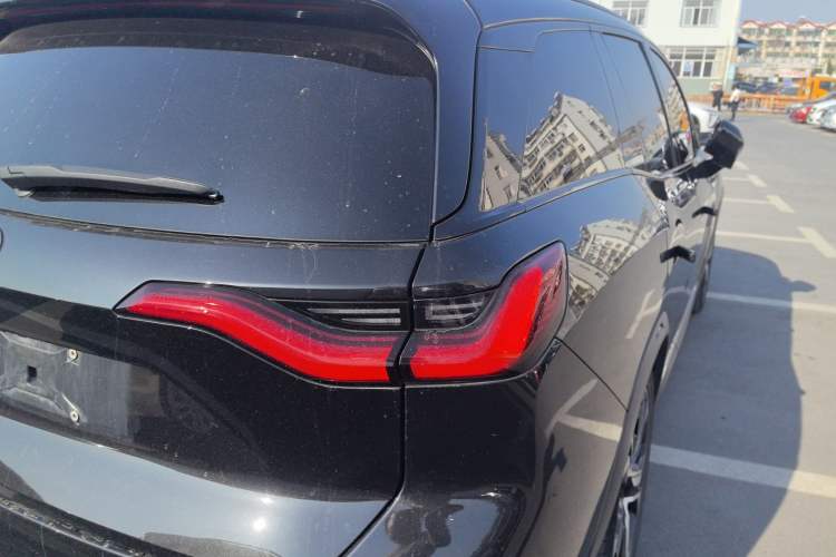 Used Nio ES8 2020 580 km Range Signature Edition Six-Seater Version
