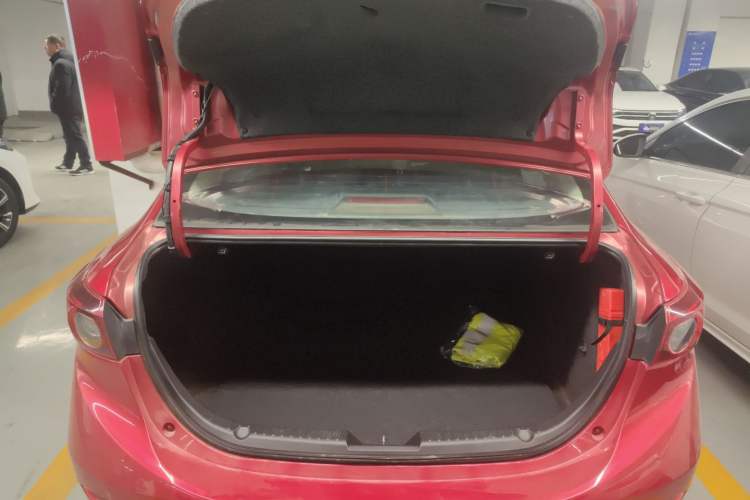 Used Mazda Mazda 3 Axela 2017 Sedan 1.5L Automatic Comfort Model China VI Standard
