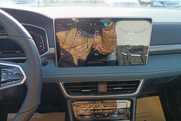 Used Volkswagen Tharu 2023 300TSI Two-Wheel-Drive Full Moon Edition