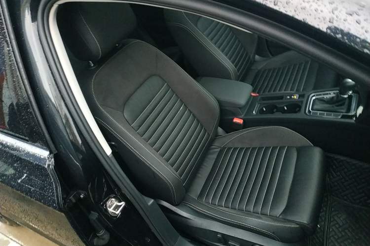 Used Volkswagen Magotan 2020 330TSI DSG Leading Model
