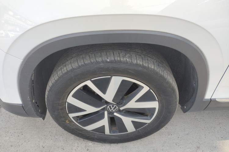 Used Volkswagen Tayron 2023 300TSI Two-Wheel-Drive Luxury Plus Advanced Edition
