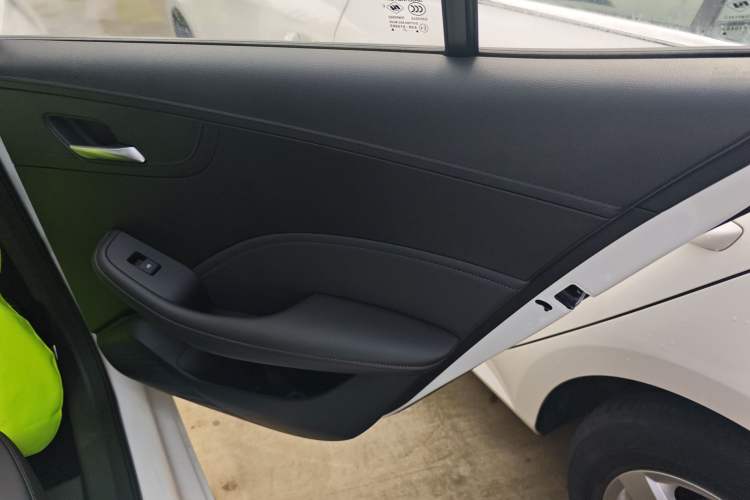 Used Roewe i5 2023 1.5L CVT Luxury Edition