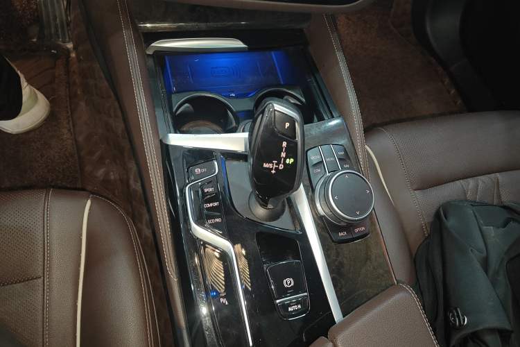 Used BMW 5 Series 2022 Restyled 525Li Luxury Package
