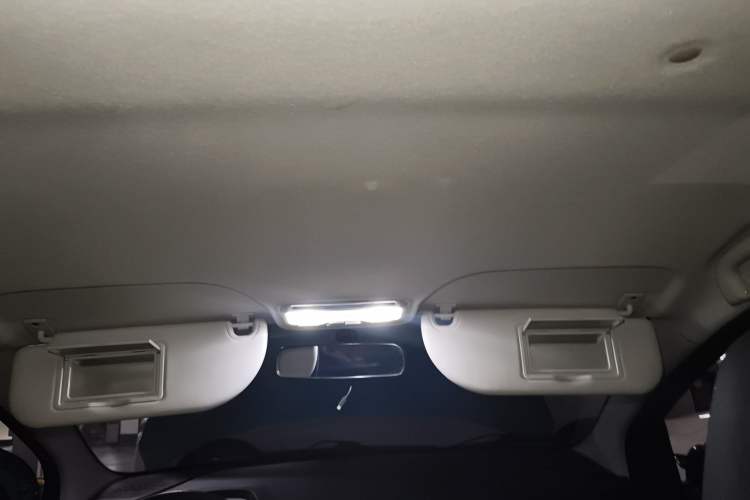 Used SOL E10X 2021 302 km Range Fashion Edition 30.2 kWh