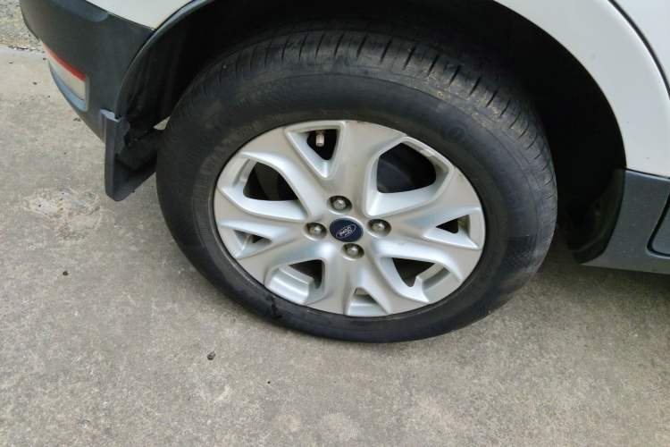 Used Ford EcoSport 2013 1.5L Automatic Fashion Model
