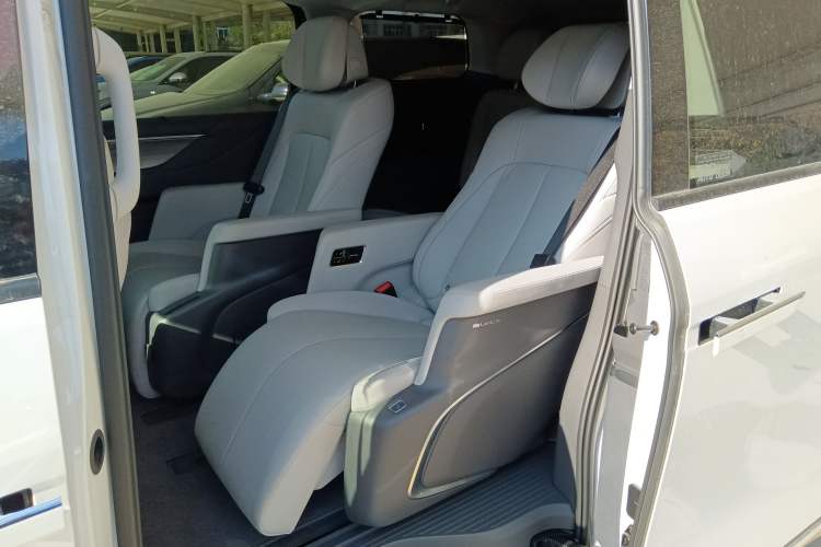 Used Buick GL8 2025 Lu Zun Deluxe Edition
