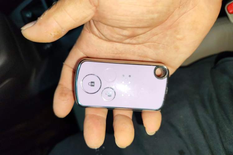 Used Honda CR-V 2013 2.4L Two-Wheel-Drive Luxury Edition
