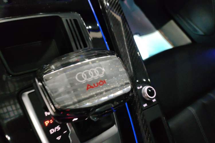 Used Audi A4L 2022 40 TFSI Luxury Dynamic Model
