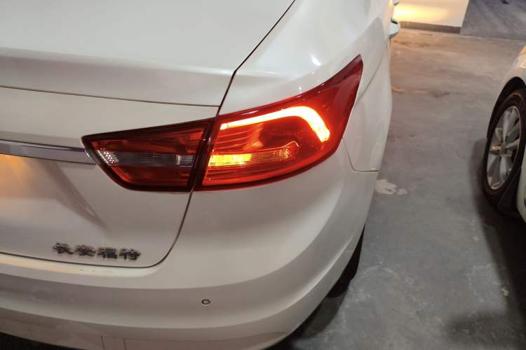 Used Ford Escort 2017 Happiness Edition 1.5L Automatic Fashion Version
