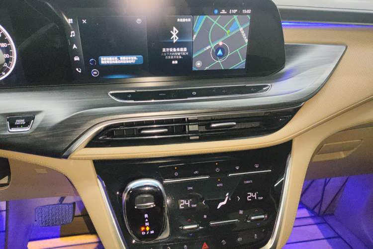 Used Buick GL8 2021 ES Landtrek 653T Luxury Model
