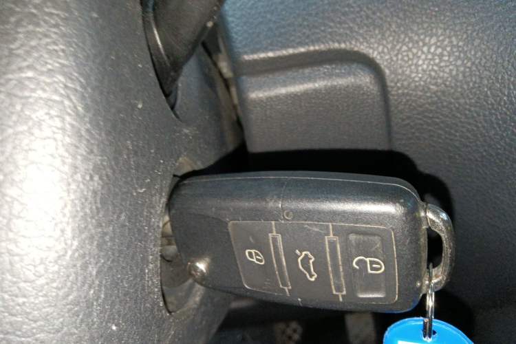 Used Volkswagen Polo 2016 1.6L Automatic Comfort Model
