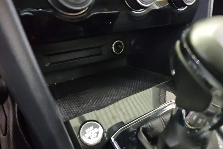 Used Volkswagen Tiguan L 2021 330TSI Automatic Two-Wheel Drive R-Line Enhanced Edition
