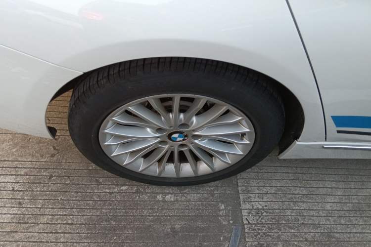 Used BMW 3 Series 2014 320Li Luxury Design Package