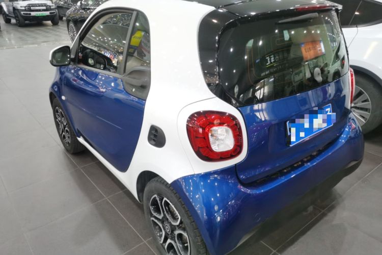 Used  fortwo 2017 1.0L 52kW New Sound Special Edition China V Emission Standard
