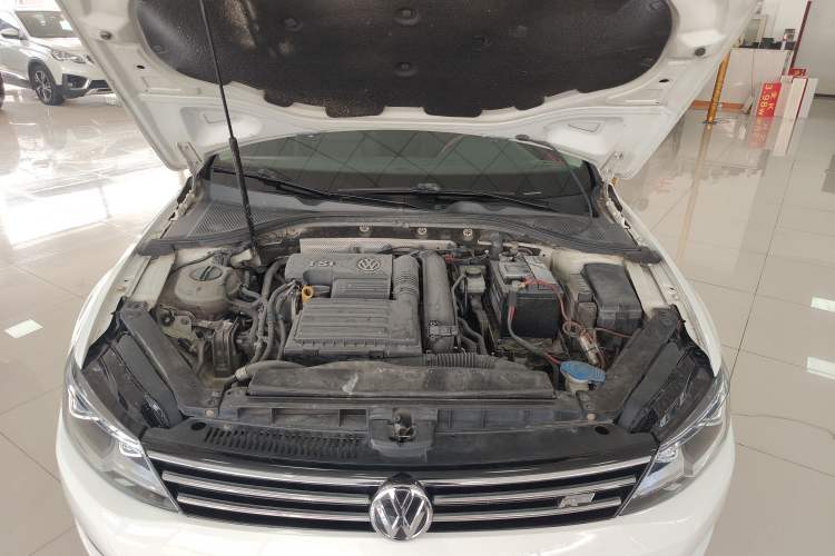 Used Volkswagen Lamando 2015 230TSI DSG Fashion Edition
