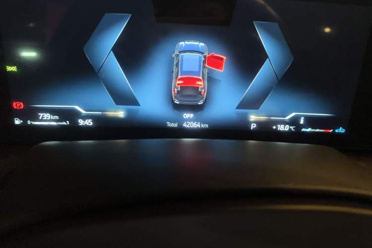 Used BMW X5 2023 xDrive 30Li Luxury M Sport Package
