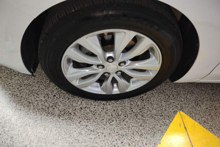 Used Buick GT 2018 15T Dual-Clutch Elite Model China V Standard
