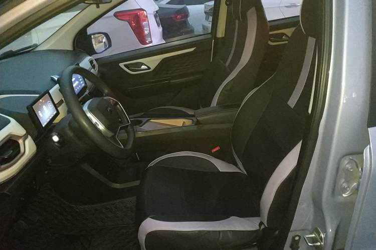 Used  E10X 2024 Charming Edition 301km Lite