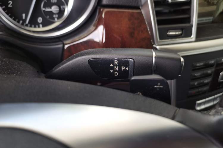 Used Mercedes-Benz M-Class 2014 ML 400 4MATIC Dynamic Model
