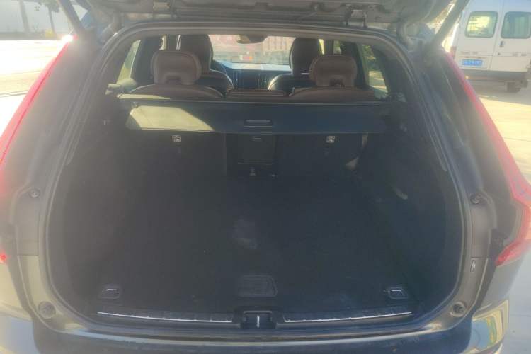 Used Volvo XC60 2021 T5 4x4 Smart Luxury Edition
