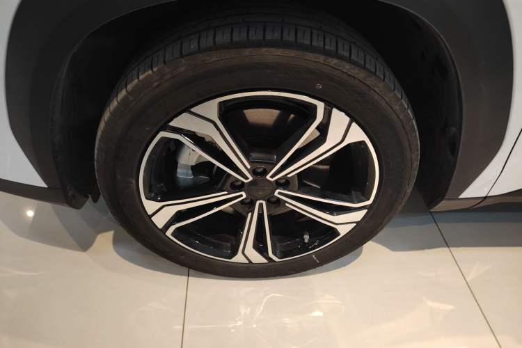 Used  L7 2025 EM-i 115km Exploration+ Edition